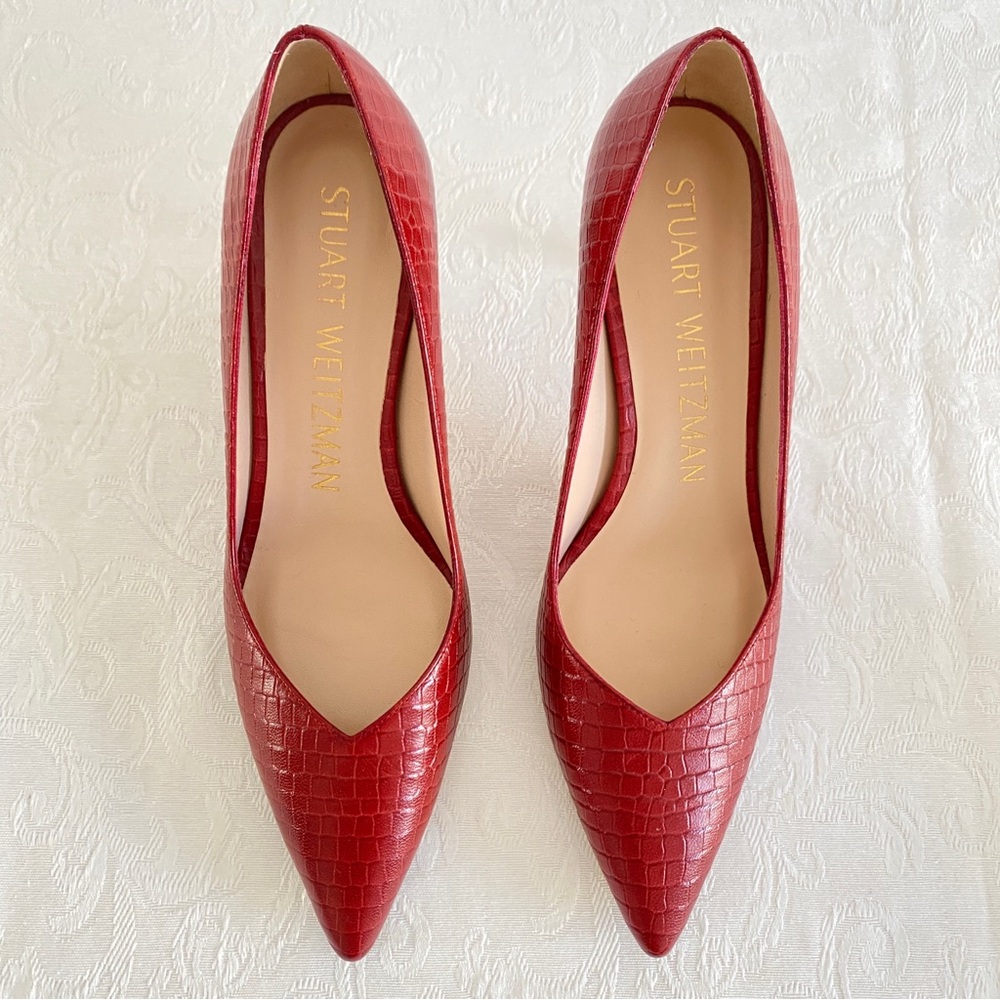 Stuart Weitzman Signature ANNY 70 Pumps in Leather Embossed Red Chile Croc
